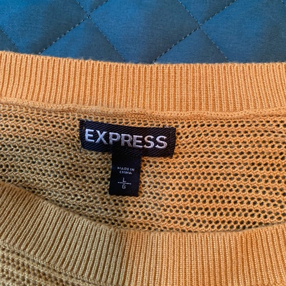 2/$20 or 3/$25 Express Mustard 3/4 Sleeve Blouse Sz L - Picture 6 of 9